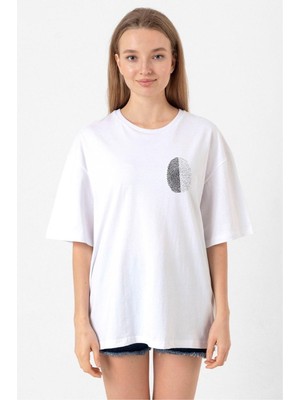 Siyah Beyaz Parmak Izi Beyaz Kadın Oversize Tshirt