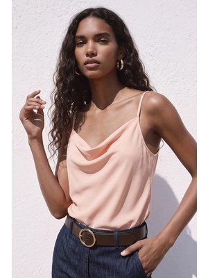 Sateen Askılı Degaje Yaka Bluz - Pudra