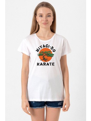 Cobra Kai Miyagi Do Karate Beyaz Kadın Bisikletyaka Tshirt