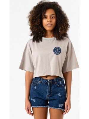 Gen V Godolkin University Emblem Taş Rengi Kadın Crop Kapşonlu