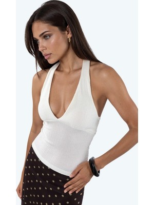 Hiccup Kadınlar Busem Kesik Detaylı Dar Kesim Halter Crop Bluz Beyaz
