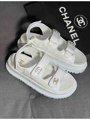 Evlium Chanel Lüks Taş Logolu Kapitone Detaylı Çift Bantlı Kadın Sandalet - Beyaz