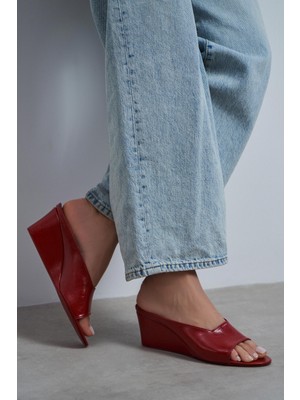 Nişantaşı Shoes Allison Kırmızı Rustik Desenli Dolgu Topuklu Kadın Terlik
