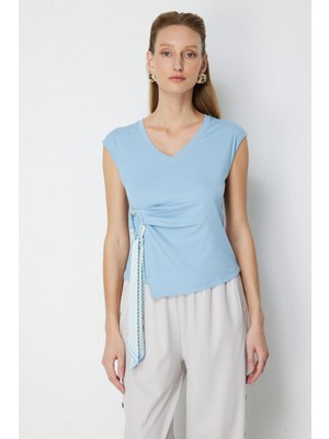 On Triko Beli Bağlamalı V Yaka Bluz 71431
