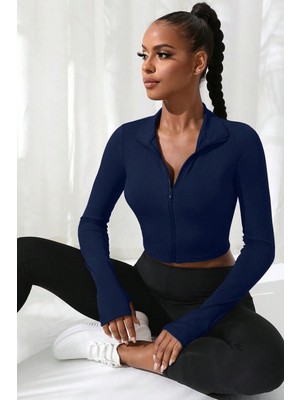 İyisi Var Kadın Lacivert Uzun Kol Fermuarlı Parmak Geçme Detaylı Dik Yaka Crop Top Bluz