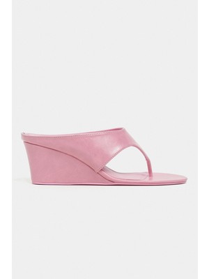 Nişantaşı Shoes Corey Pembe Rustik Parmak Arası Dolgu Topuklu Kadın Terlik