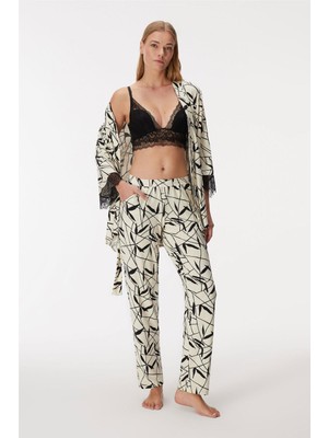 Anıl Kadın Sabalıklı Dantel Detaylı Braletli Pijama Takım