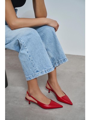 Nişantaşı Shoes Dipsy Kırmızı Mat Toka Detay Sivri Burun Kadın Topuklu Ayakkabı