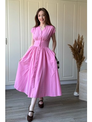 Dilay Gökoğlu Butik V Yaka Bel Oturtmalı Volanlı Midi Pembe Elbise