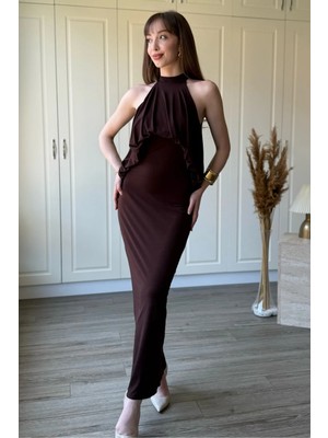 Dilay Gökoğlu Butik Dökümlü Halter Yaka Midi Kahverengi Elbise