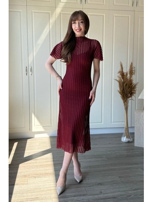 Dilay Gökoğlu Butik Astarlı Çizgi Detaylı Midi Bordo Elbise
