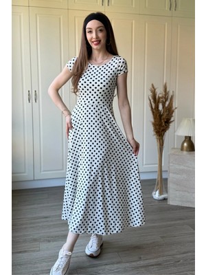 Dilay Gökoğlu Butik Puantiye Desen Sırt Detaylı Modal Midi Beyaz Elbise