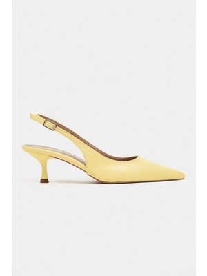 Nişantaşı Shoes Megy Sarı Mat Arka Açık Toka Detay Sivri Burun Kadın Topuklu Ayakkabı