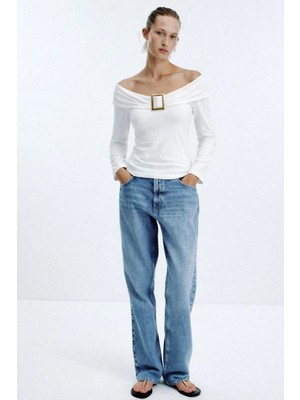 Hakke Madonna Yaka Tokalı Büzgülü Crop Bluz