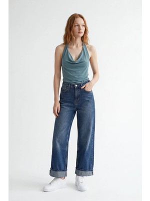 Hakke Katlamalı Denim Pantolon