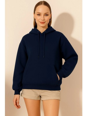Hakke Üç Iplik Kanguru Cepli Sweat