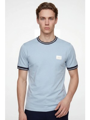 Hakke Minimal Logo Detaylı Bisiklet Yaka Erkek T-Shirt