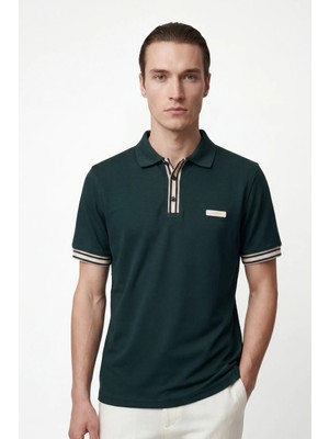 Hakke Çizgi Detaylı Polo Yaka Erkek Basic T-Shirt