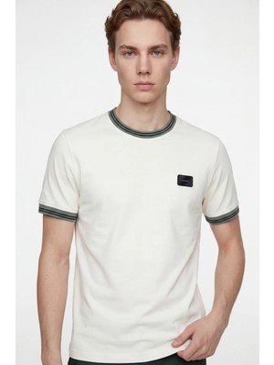 Hakke Minimal Logo Detaylı Bisiklet Yaka Erkek T-Shirt