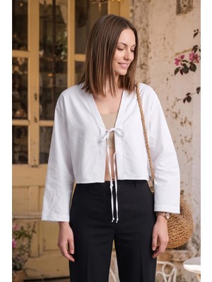 FullaModa Önü Bağlamalı Geniş Kol Crop Bluz