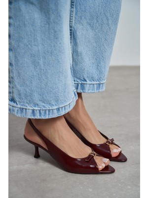 Nişantaşı Shoes Rone Bordo Rustik Desen Sivri Burun Önü Açık Tokalı Ince Topuklu Kadın Ayakkabı