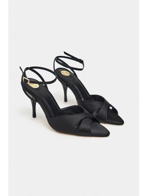 Nişantaşı Shoes Monica Siyah Saten Bilek Kemer Detaylı Kadın Ince Topuklu Ayakkabı