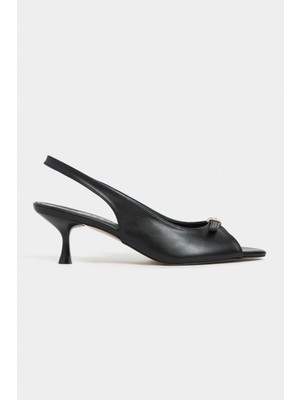 Nişantaşı Shoes Rone Siyah Mat Sivri Burun Önü Açık Tokalı Ince Topuklu Kadın Ayakkabı