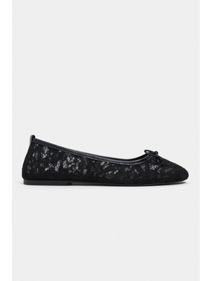 Nişantaşı Shoes Magni Siyah Dantel Nakışlı Fiyonk Detay Kadın Babet