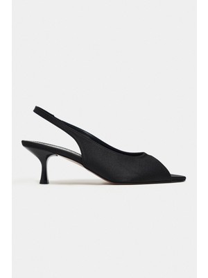 Nişantaşı Shoes Salva Siyah Saten Sivri Burun Önü Açık Kadın Topuklu Ayakkabı