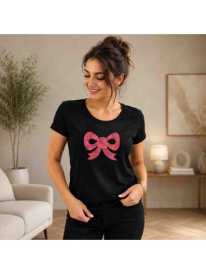 Ladijital Siyah Üzeri Parlak Kurdeleli Kadın Tshirt