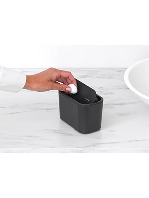 Brabantia - Mindset Banyo Atık Kutusu - Küçük Atıklar Için Ideal - Çıkarılabilir Salıncak Kapağı - Temizlemesi Kolay - Çizilmez - Korozyona Dayanıklı - Koyu Gri - 8,5 x 15 x 9,8 cm