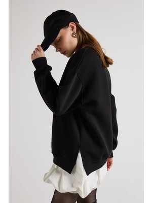 Minaaise Kadın Siyah Basic Yırtmaçlı Oversize 3 iplik Şardonlu Sweatshirts 30078