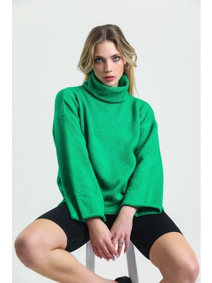 Minaaise Yeşil Yumoş Oversize Balıkçı Yaka Triko Kazak 24309