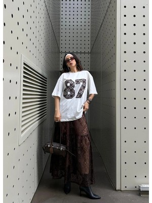 Minaaise Kadın Kahve Dantel Nakışlı Oversize T-shirt 29055