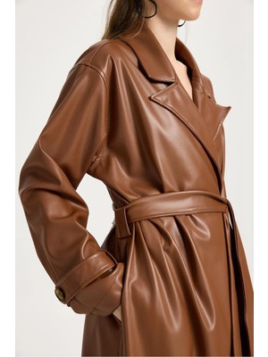 Minaaise Kadın Kahverengi Oversize Astarsız Tam Boy Deri Trench 30022