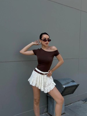 Minaaise Kadın Kahve Kayık Yaka Pamuk Kumaş Kısa Kollu Body 29129