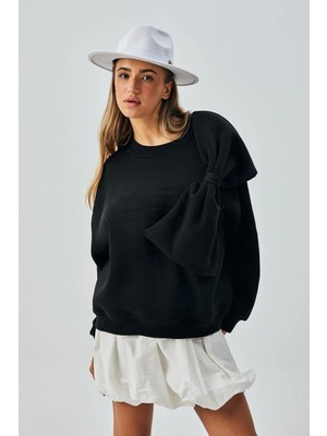 Minaaise Kadın Siyah 3 İplik Şardonlu Fiyonklu Tasarım Geniş Kesim Sweatshirt 28155