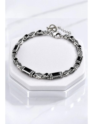 Ak Store Silver Rodyum Gümüş Kaplama B-102 Kromix Çelik Erkek Bilelik Gravürlü Otantik Siyah Zirkon Taşlı Harfli 5 mm