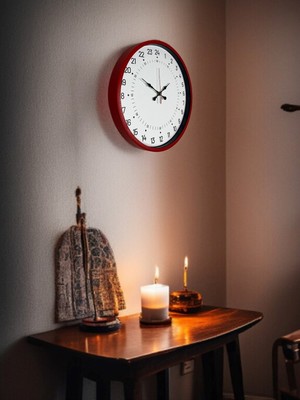 Kuhi 36 cm Kırmızı 24 Saat Göstergeli Özel Tasarım Duvar Saati