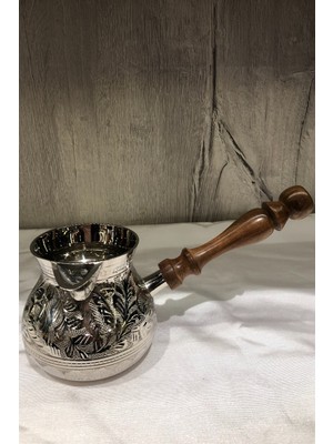 Miamantra Ahşap Kulplu Pirinç Cezve (Gümüş Rengi)