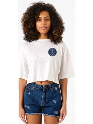 Gen V Godolkin University Emblem Beyaz Kırçıllı Kadın Crop Tshirt