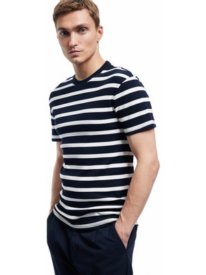 Koton Kısa Kollu Bisiklet Yaka Slim Fit Çizgili Tişört
