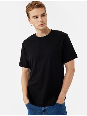 Koton Regular Fit Bisiklet Yaka Pamuklu Tok Kumaş Kısa Kollu Basic Tişört