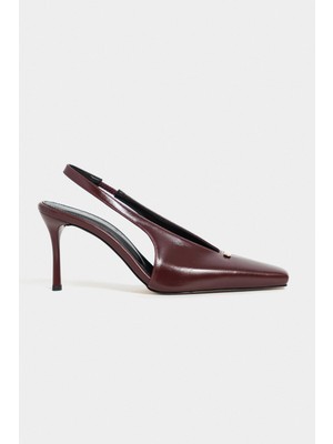 Nişantaşı Shoes Tigy Bordo Rustik Desenli Arka Kemerli Ön Kapalı Toka Detaylı Küt Burun Kalıp Özelliği 7-8 cm Topuk Boyu Topuklu Kadın