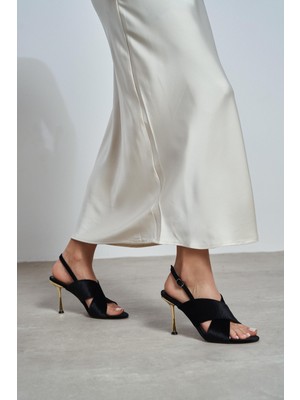Nişantaşı Shoes Zoya Siyah Kadife Çapraz Bant Ince Topuklu Kadın Sandalet