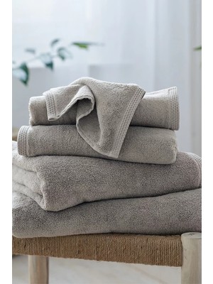 The White Company Waffle Edge Spa Bambu Karışımlı Büyük Boy Banyo Havlusu