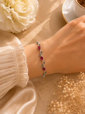 Jammy Jewerly Gümüş Renk Kırmızı Taşlı Çiçek Dalı Bileklik – Yeşil Yaprak Detaylı Zarif Kadın Bilekliği