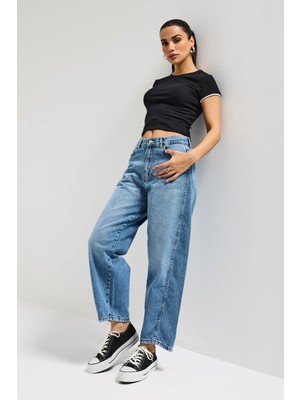 It's Basic Kadın Mavi Renk 4s6-4 Carrot Fit Rahat Kesim Iç Boy 67CM %100 Koton Denim Jean