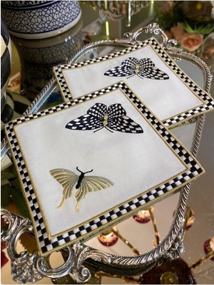 Dantel Evi Kelebek Desenli Nakışlı Kokteyl Sunum Peçetesi