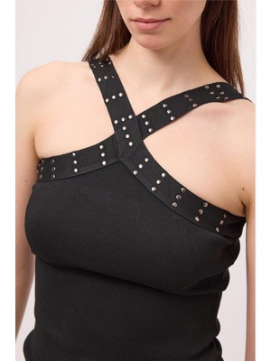 It's Basic Kadın Siyah S6-1 Crop Parlak Taş Detaylı Boyundan Askılı Tasarım Body